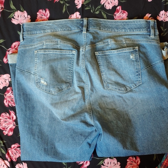 Torrid Crop Bombshell Straight Premium Stretch Distressed High Rise Jean 20 NWOT - Picture 8 of 11
